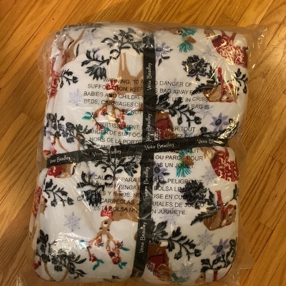 Vera Bradley throw blanket - Picture 4 of 4